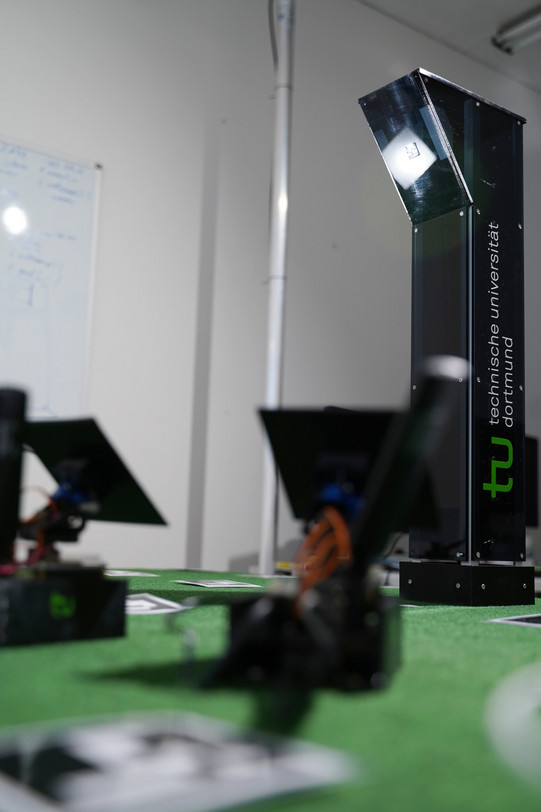 Empfängerturm aus Perspektive der Heliostaten