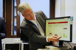 Prof. Wietfeld explaining content on a display